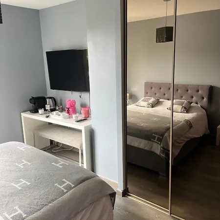 Ecrin De Verdure Bed & Breakfast *
